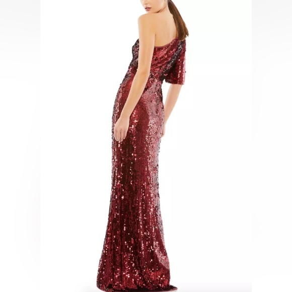 MAC DUGGAL ONE -SHOULDER SEQUIN COLUMN BUGUNDY RED GOWN  0 - Picture 5 of 5